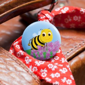 "Hummel", Button